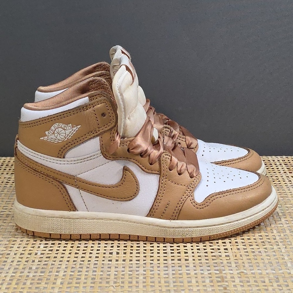 Air‎ Jordan 1 Retro High OG Praline/ White FN6621-201 Size 13C